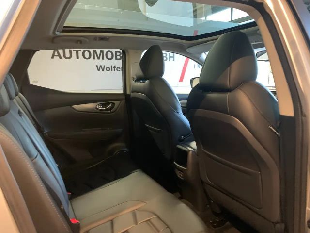 Nissan Qashqai Akari 1,3 Leder/Navi/SHZ/Pano/CarPlay
