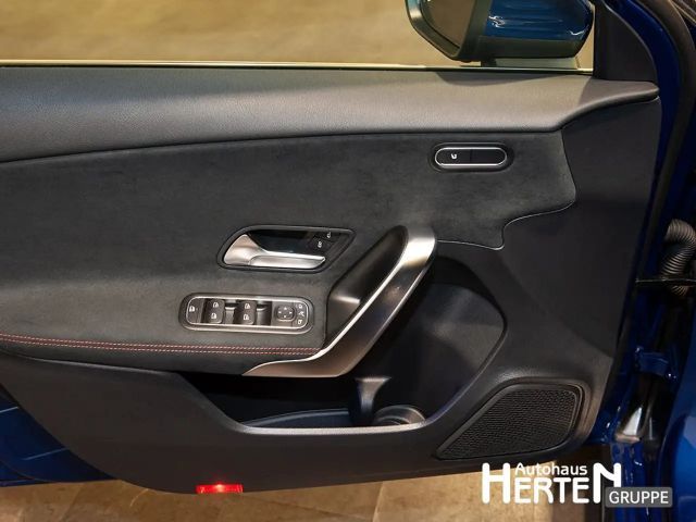 Mercedes-Benz A 180 AMG Line