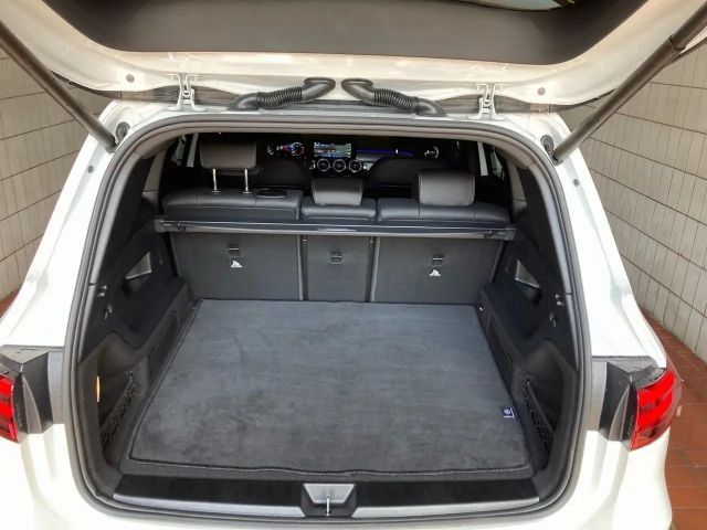 Mercedes-Benz GLB 180 AMG Line