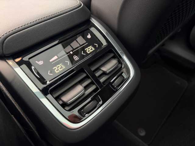 Volvo XC60 AWD Dark Ultimate