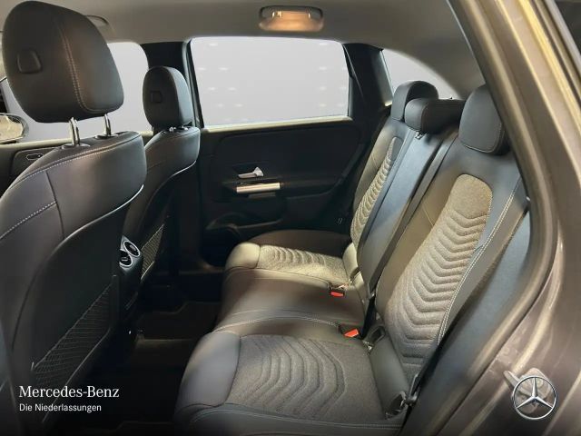 Mercedes-Benz B 180 B 180 d Progressive Sedan