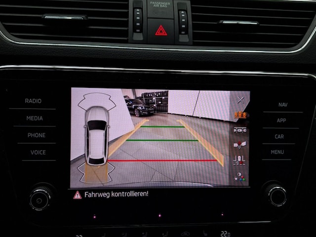 Skoda Superb 2.0 TDI Combi Style Style