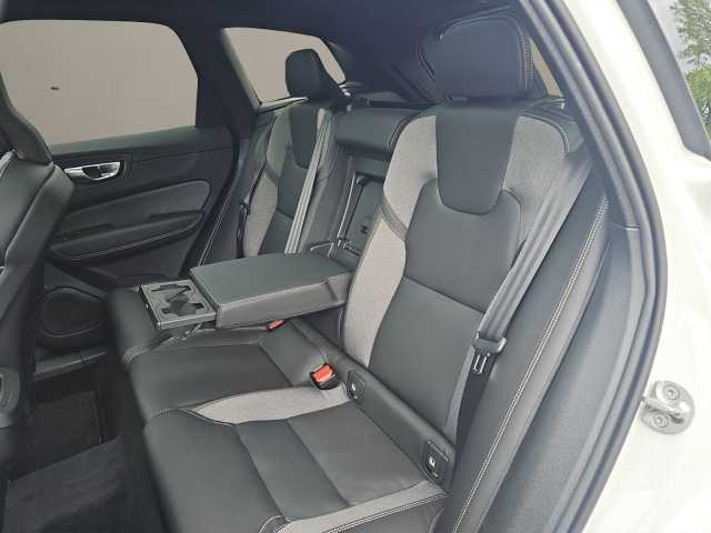 Volvo XC60 AWD Dark Plus