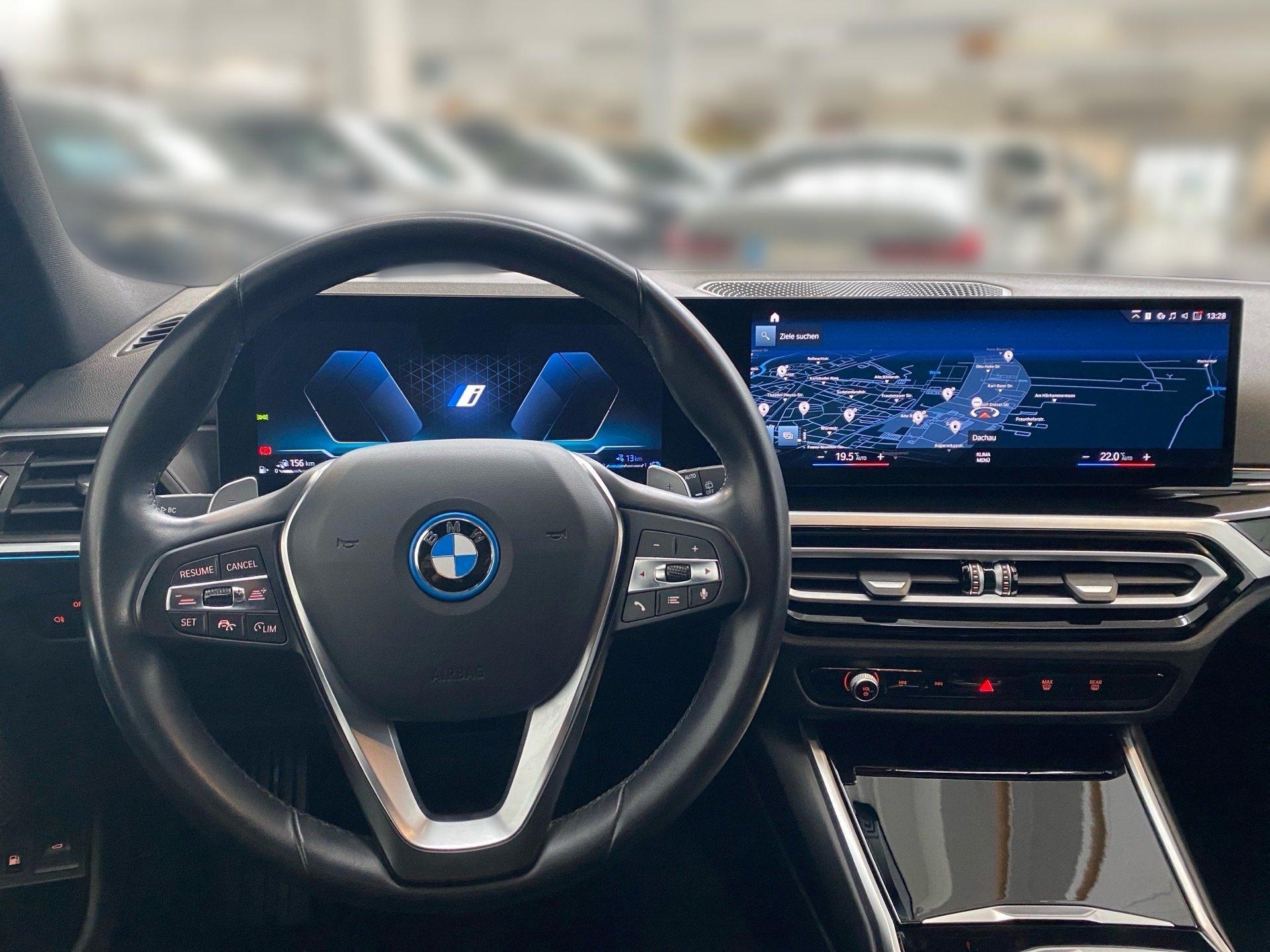 BMW 330 330e Touring