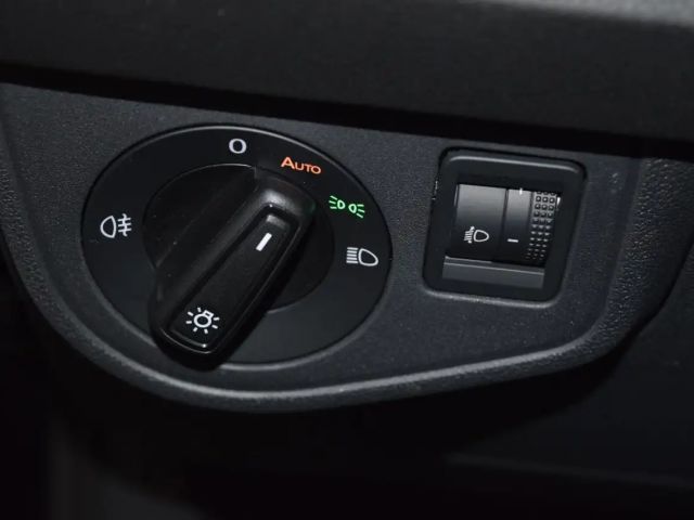 Volkswagen Polo Basis-Modell AppConnect SHZ PDC