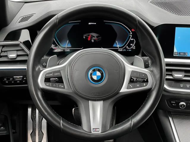 BMW 330 330e M-Sport Touring