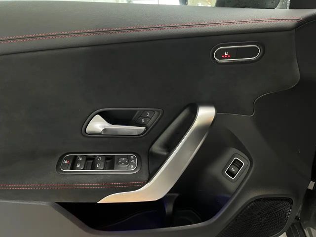 Mercedes-Benz CLA 200 AMG Line CLA 200 d Coupé