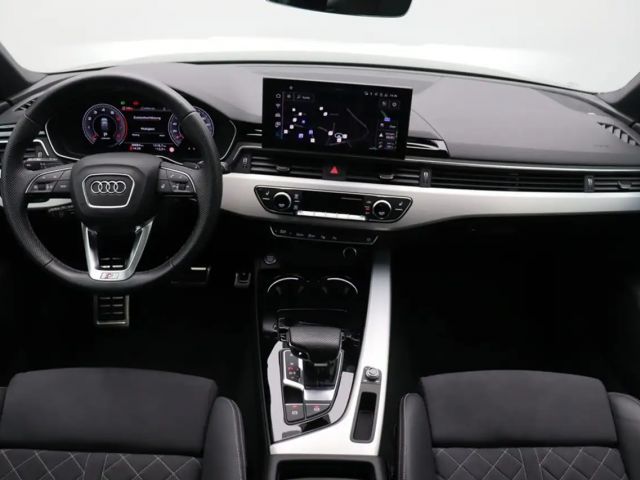 Audi A4 40 TFSI Avant S-Line