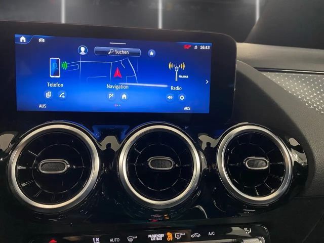 Mercedes-Benz B 200 Progressive Sedan