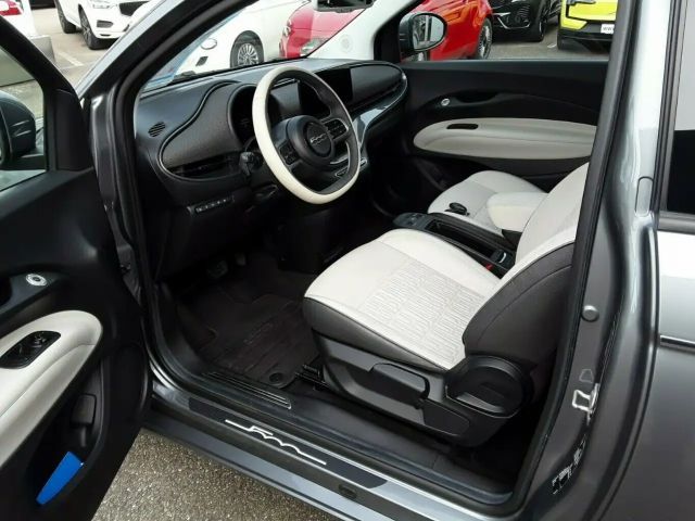 Fiat 500e "La Prima" Panoramadach