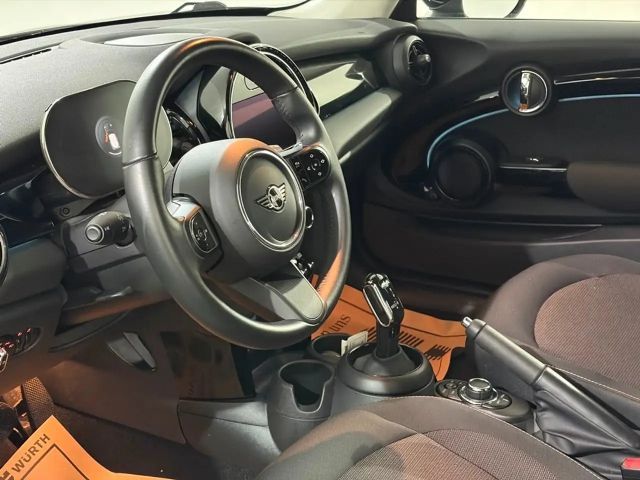 MINI Cooper 3D Essential Trim Automatik *LED*NAVI*PDC*