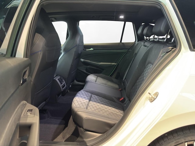 Volkswagen Golf 1.5 eTSI DSG Golf VIII Variant