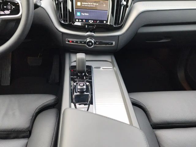 Volvo XC60 AWD Dark Plus