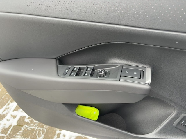 Volkswagen T-Roc 1.5 eTSI DSG R-Line