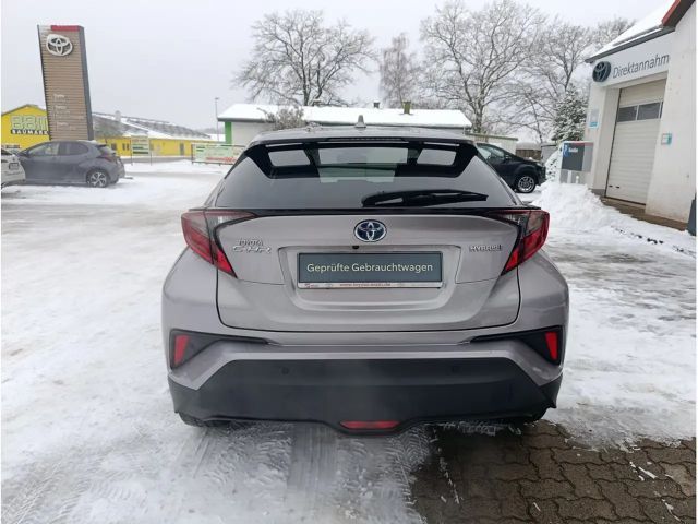 Toyota C-HR Hybride Team D