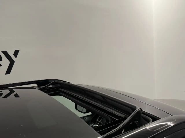 Land Rover Discovery Dynamic MHEV