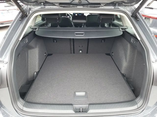 Volkswagen Golf Business DSG Variant