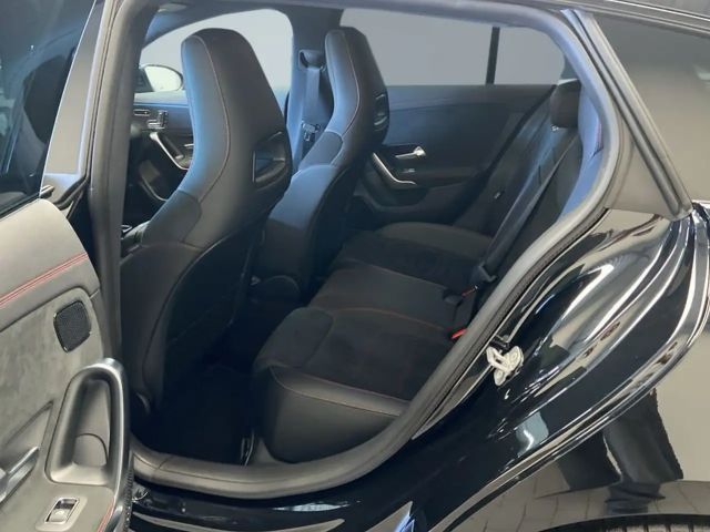 Mercedes-Benz CLA 180 CLA