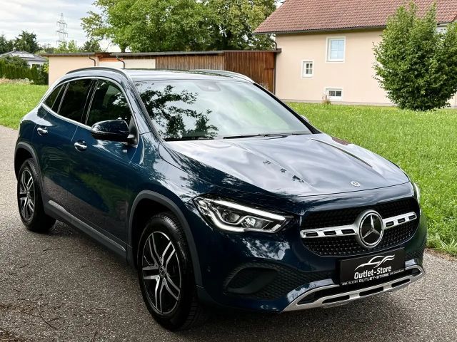 Mercedes-Benz GLA 220 GLA 220 d