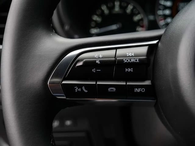 Mazda 3 2.5L SkyActiv e-Skyactiv