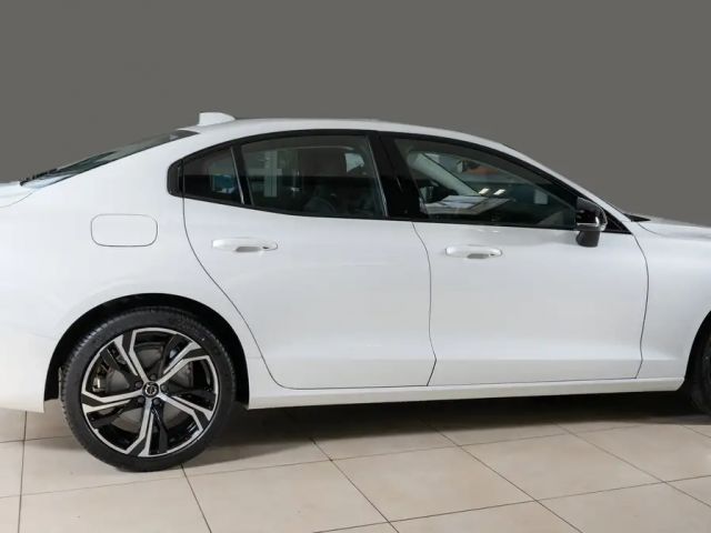 Volvo S60 Dark Plus