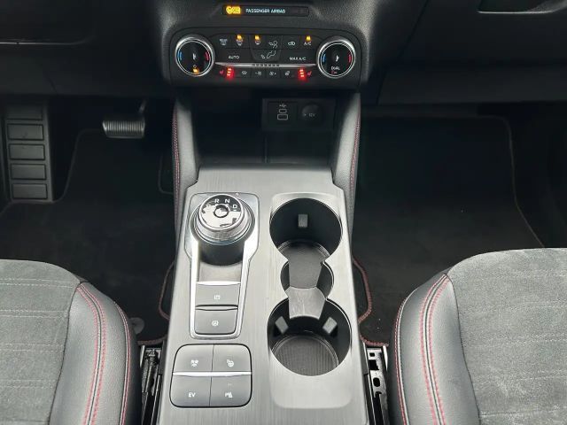 Ford Kuga Plug in Hybrid ST Line X