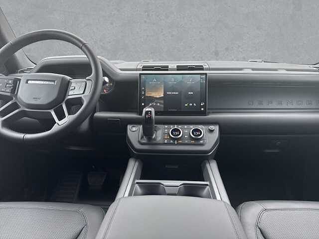 Land Rover Defender 110