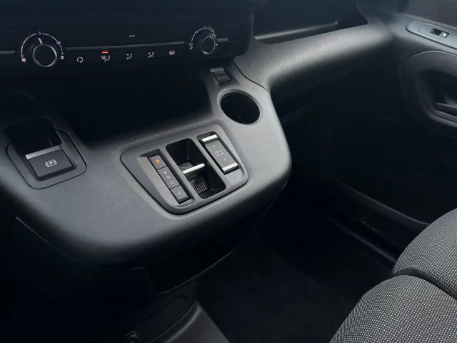 Opel Combo Cargo Electric  XL/PDC/11 kw-Lader/3-Sitze