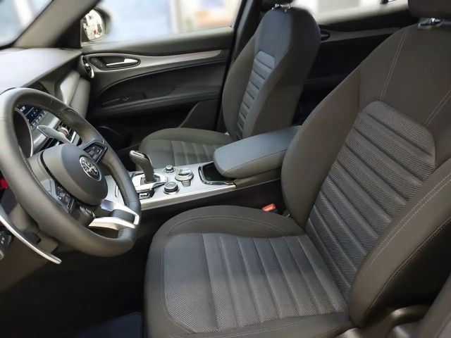 Alfa Romeo Stelvio AT8 Q4