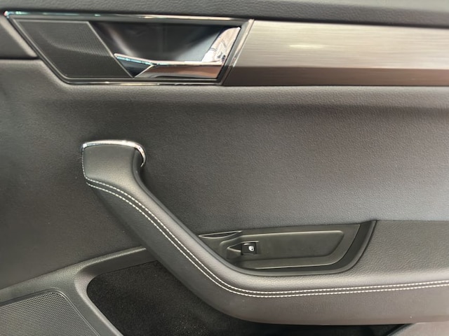 Skoda Superb 2.0 TSI Style Style