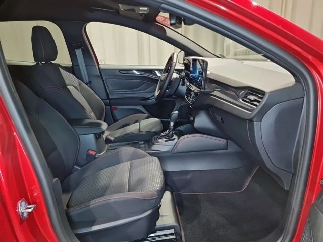 Ford Focus EcoBoost ST Line