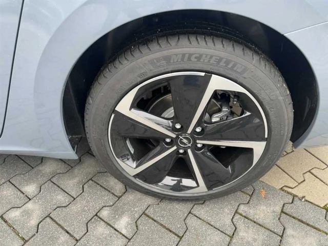 Opel Astra 1.5 Turbo Edition