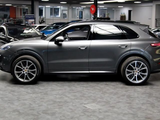 Porsche Cayenne GTS