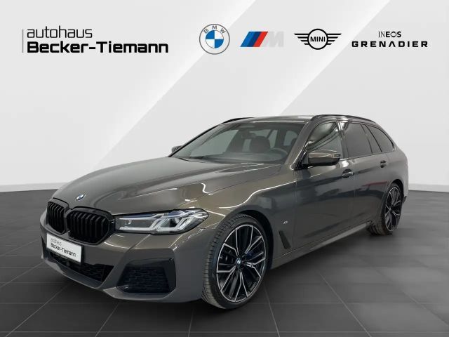 BMW 540 540d M-Sport Touring xDrive