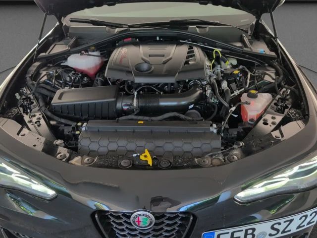 Alfa Romeo Giulia AT8 Q4