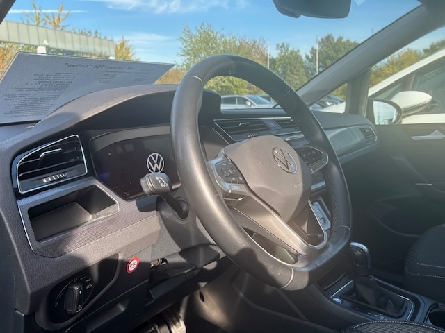 Volkswagen Touran TDI "Active", NP: 48.000 €