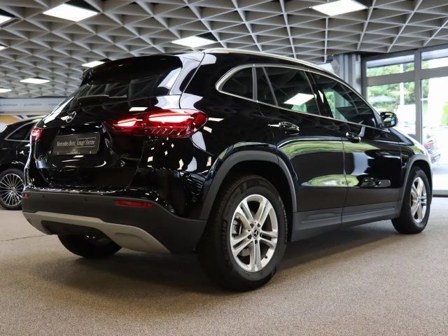 Mercedes-Benz GLA 180 GLA 180 d