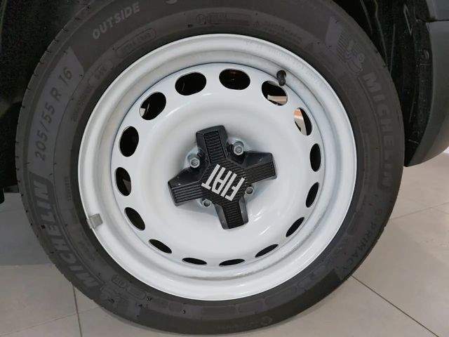 Fiat Grande Panda E RED