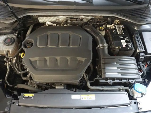 Volkswagen Passat 2.0 TSI DSG R-Line