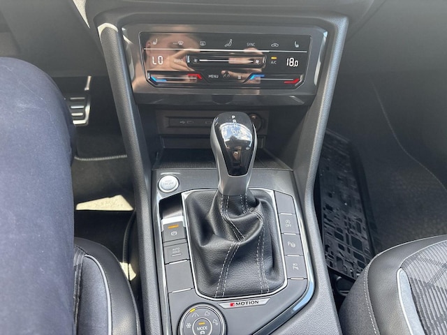 Volkswagen Tiguan 4Motion DSG R-Line