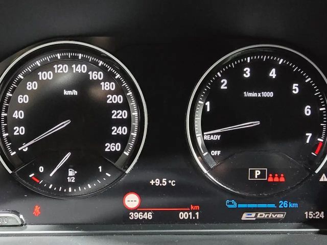 BMW X1 25e Hybrid Allrad Aut. Navigation/Parkassistent