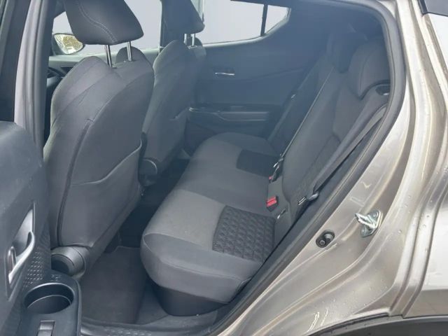 Toyota C-HR Hybride Team D