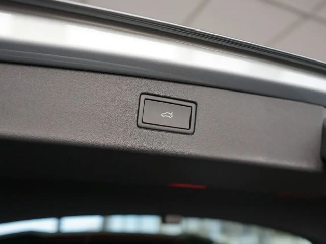 Volkswagen Tiguan 1.5 eTSI R-Line Style