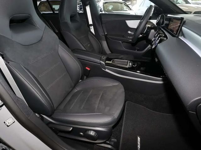 Mercedes-Benz CLA 200 AMG Line