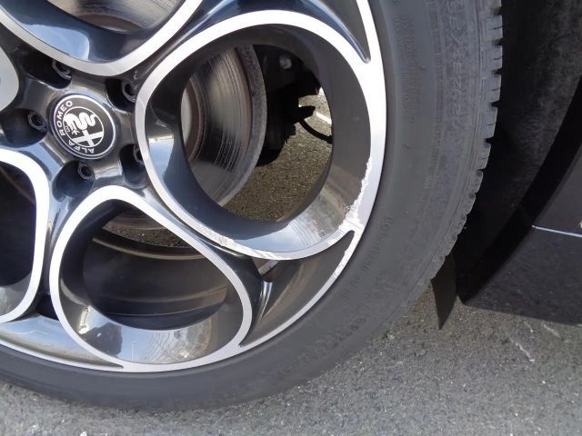 Alfa Romeo Stelvio Q4 Veloce