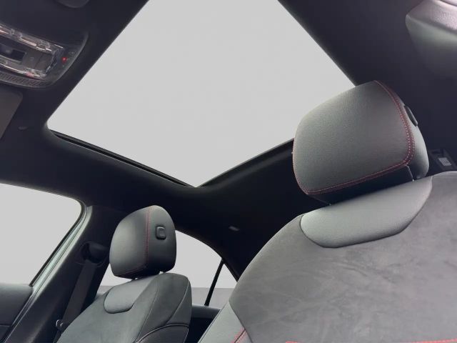 Mercedes-Benz A 250 A 250 e AMG Line