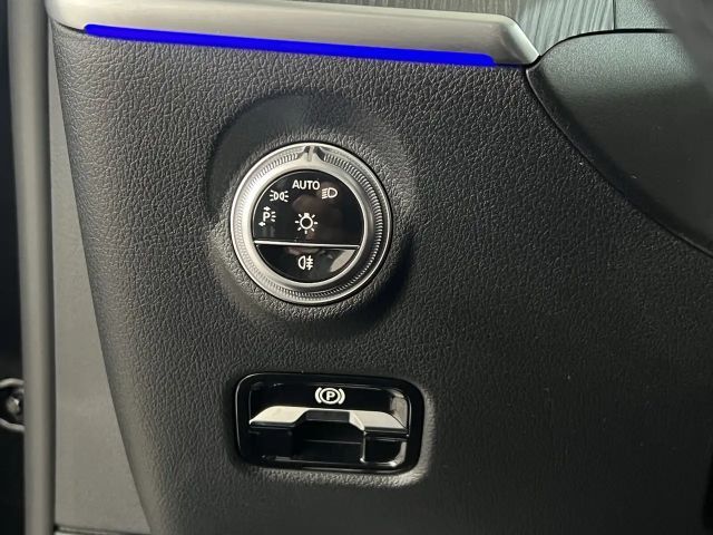 Mercedes-Benz C 300 4MATIC AMG Line Sedan