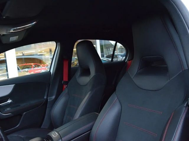 Mercedes-Benz A 35 AMG 4MATIC AMG Line