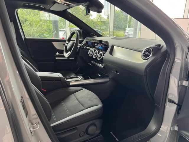 Mercedes-Benz GLA 200 AMG Line