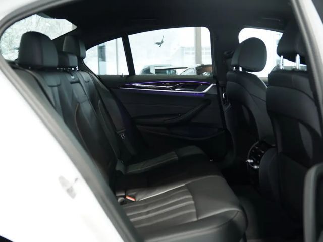 BMW 530 530d M-Sport Sedan xDrive